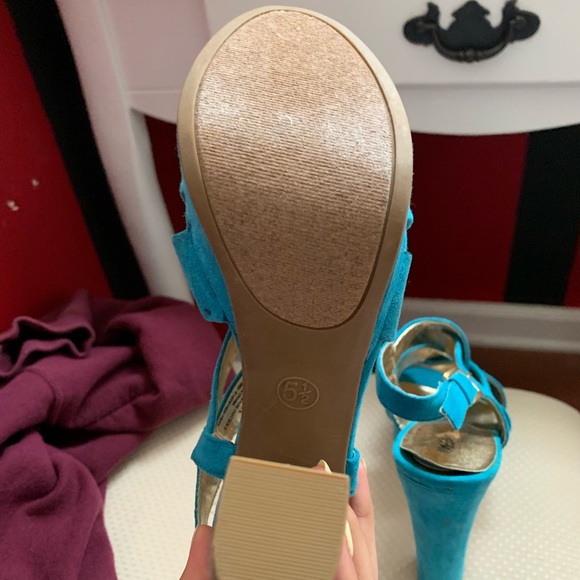 Blue PARTY heels!!! - Picture 5 of 5
